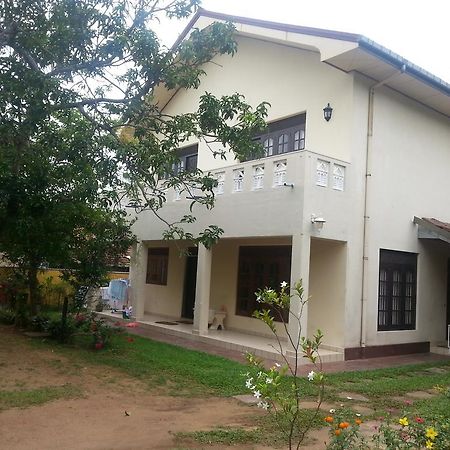 Mallika Guest House Hikkaduwa Exterior foto