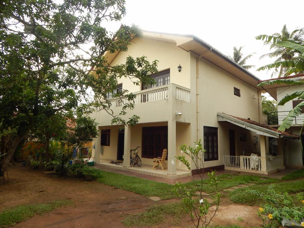 Mallika Guest House Hikkaduwa Exterior foto